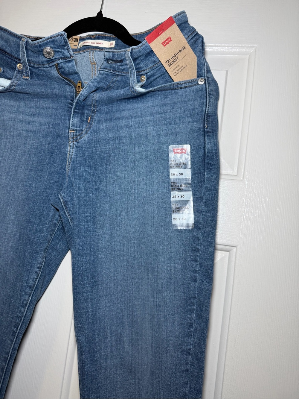 NWT Levi’s 721 High Rise Skinny Jeans Women’s 28x30 Medium Wash Stretch Denim - Picture 2 of 6
